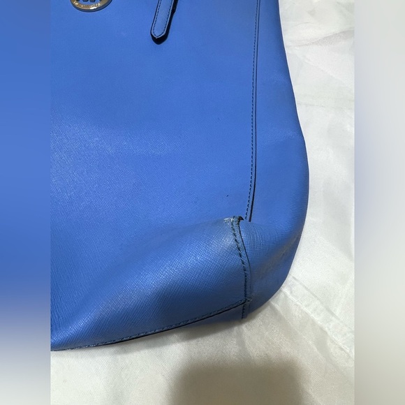 Michael Kors Saffiano Blue Jet Set Large Travel Tote - Picture 3 of 12